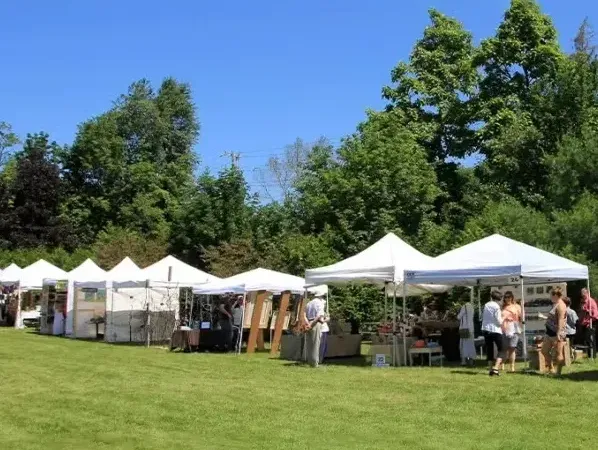 Използване на изложбени шатри